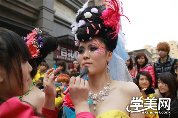 郑州 环球 化妆 美容 美甲