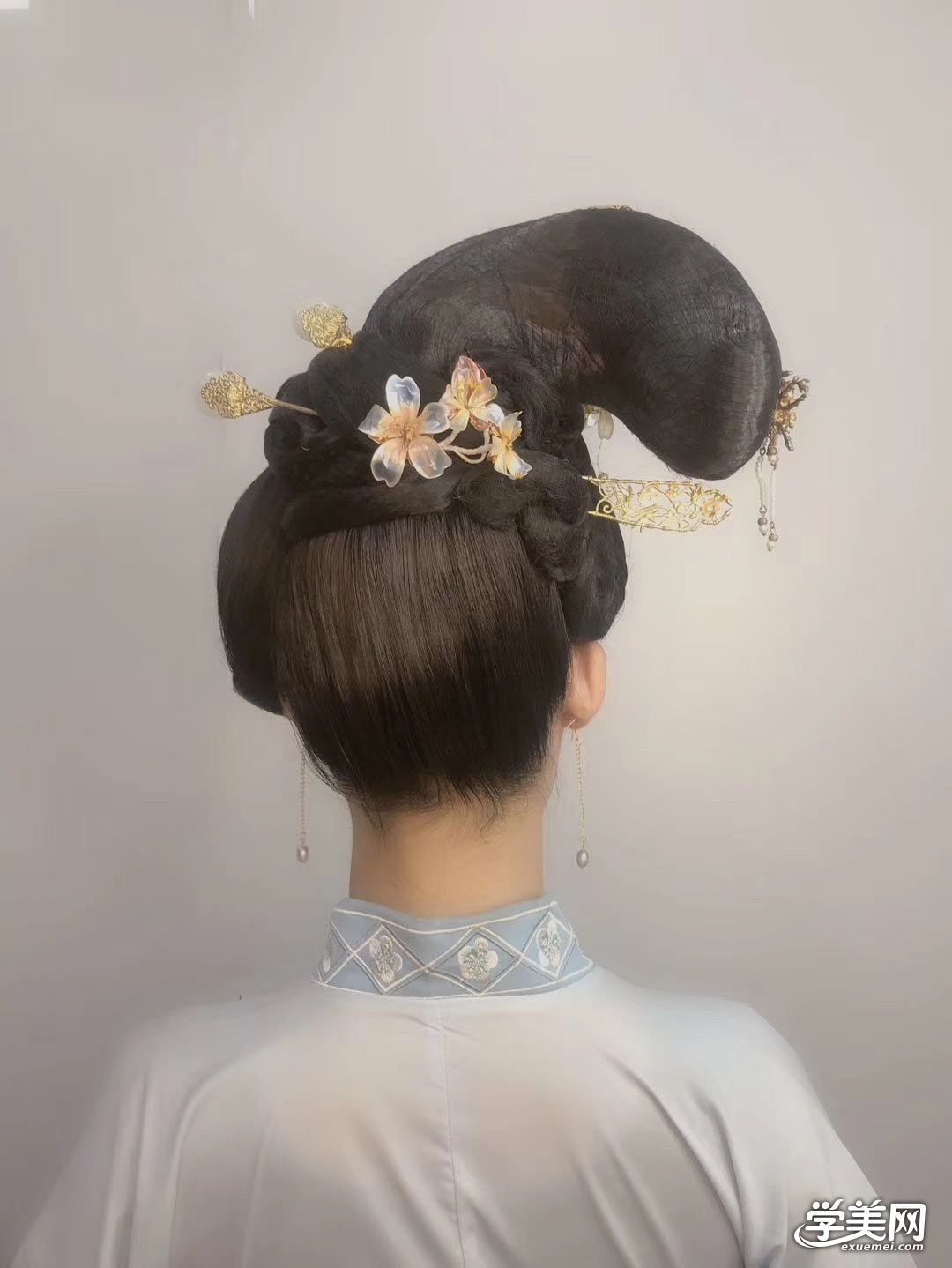 广州秦芳影视化妆学校